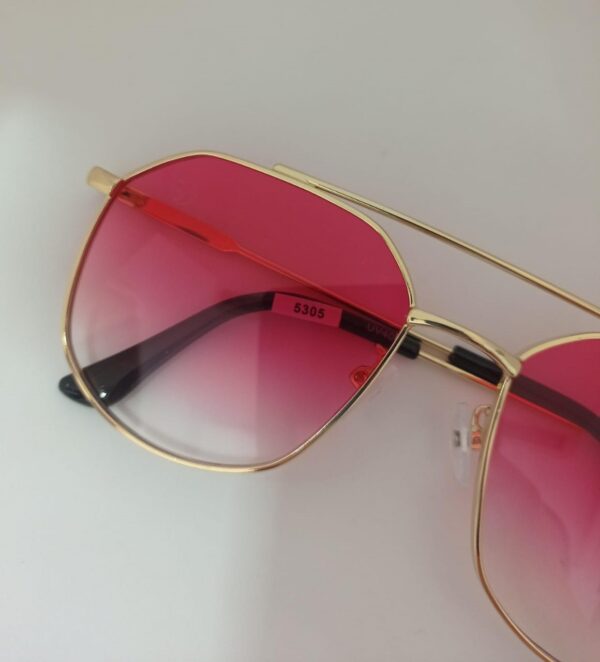 Óculos em Metal Dourado com lente Rosa Degradê -F395